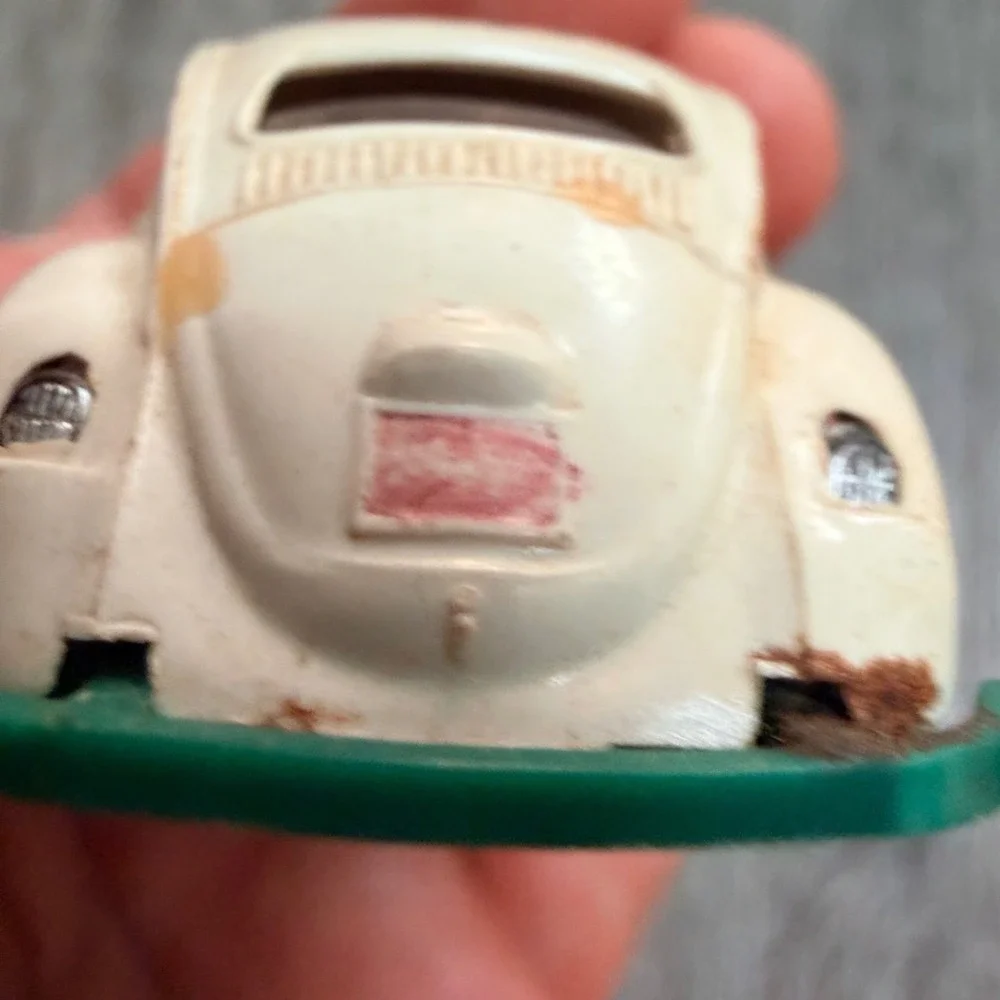 Vintage Lindberg Line Volkswagen Beetle 19 Flower Power White Toy Car 3 Inch